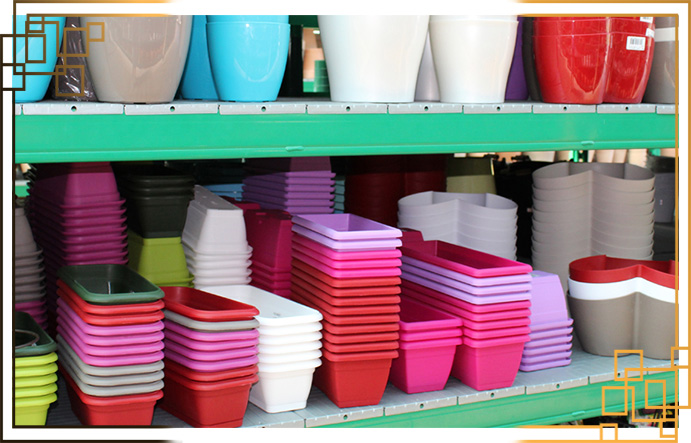 گلدان پلاستیکی رنگی