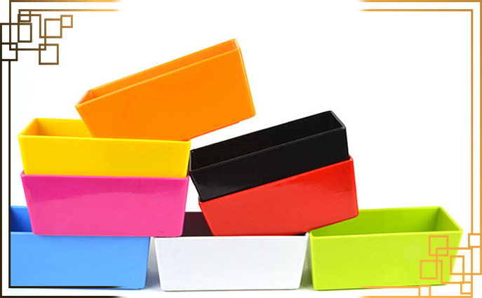 گلدان پلاستیکی رنگی