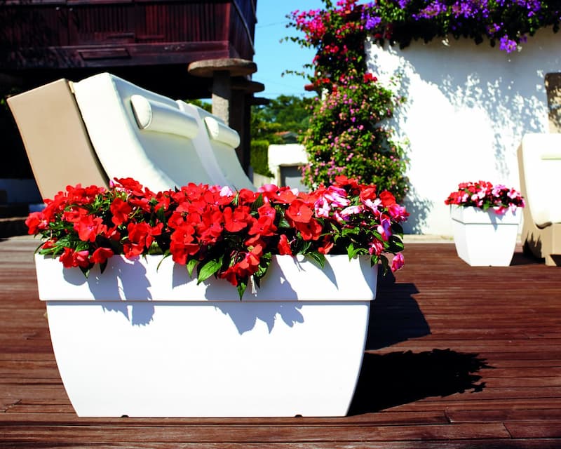 گلدان پلاستیکی مستطیلی سفید